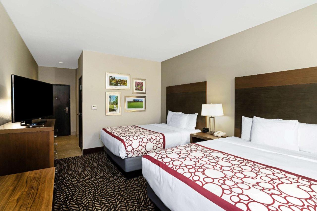 Executive Queen Room with Two Queen Beds at La Quinta Inn & Suites by Wyndham Tuscaloosa University