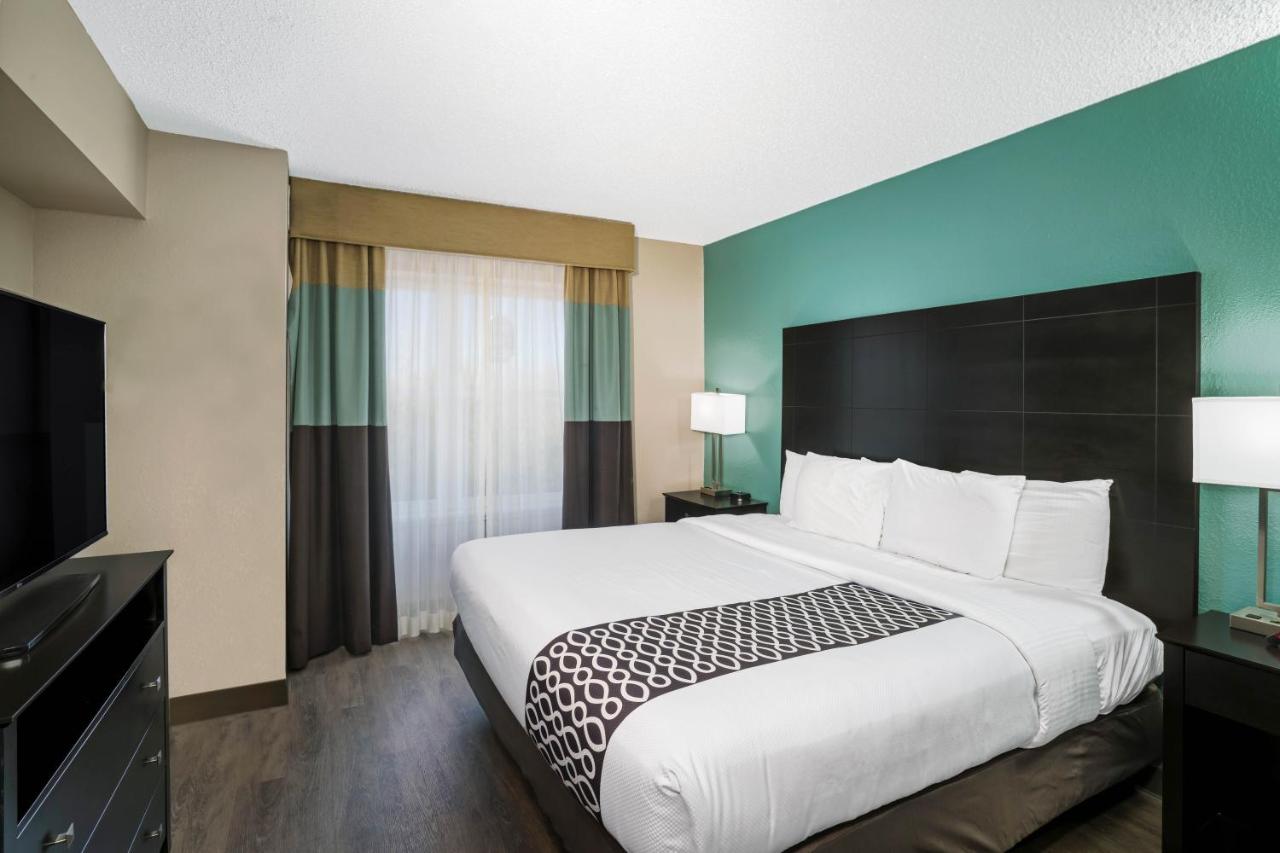 King Room - Non-Smoking at La Quinta Inn & Suites by Wyndham Lebanon