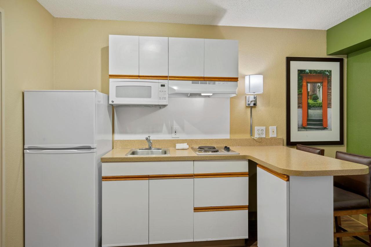| Extended Stay America Suites - Washington, DC - Falls Church - Merrifield