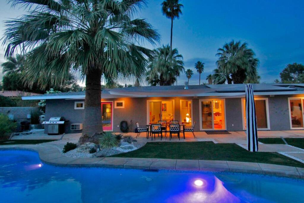 | Villa Douglas House!