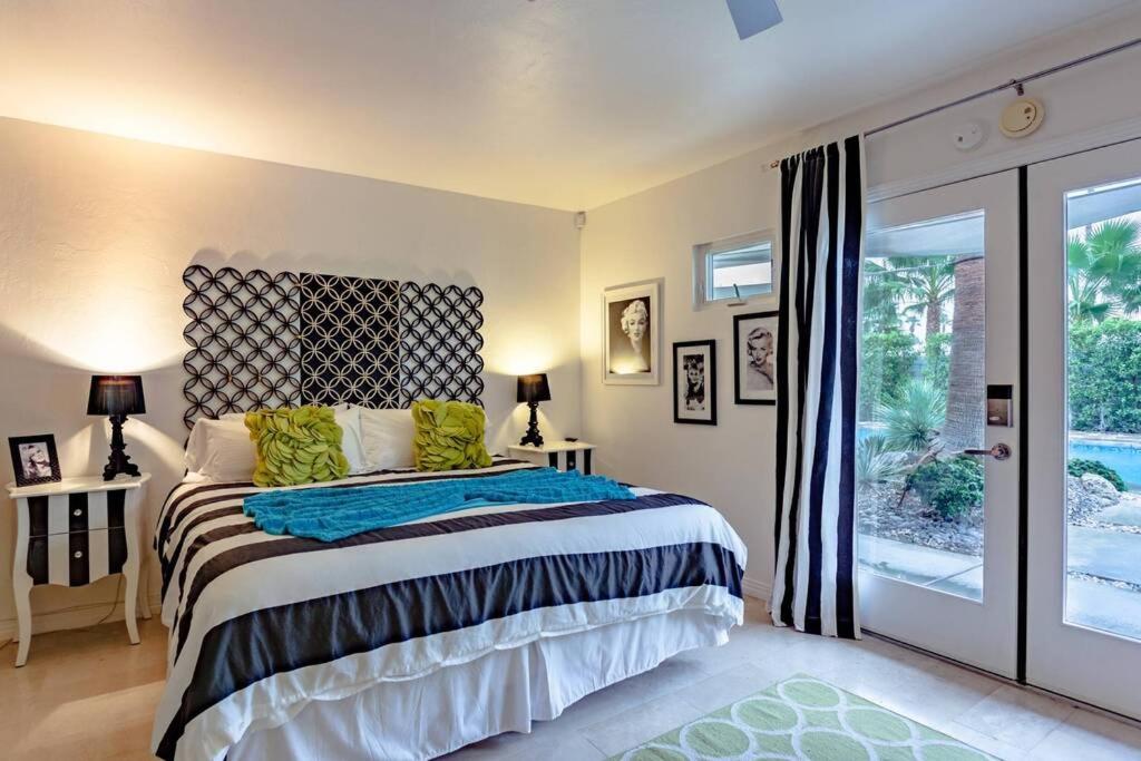 | Villa Douglas House!