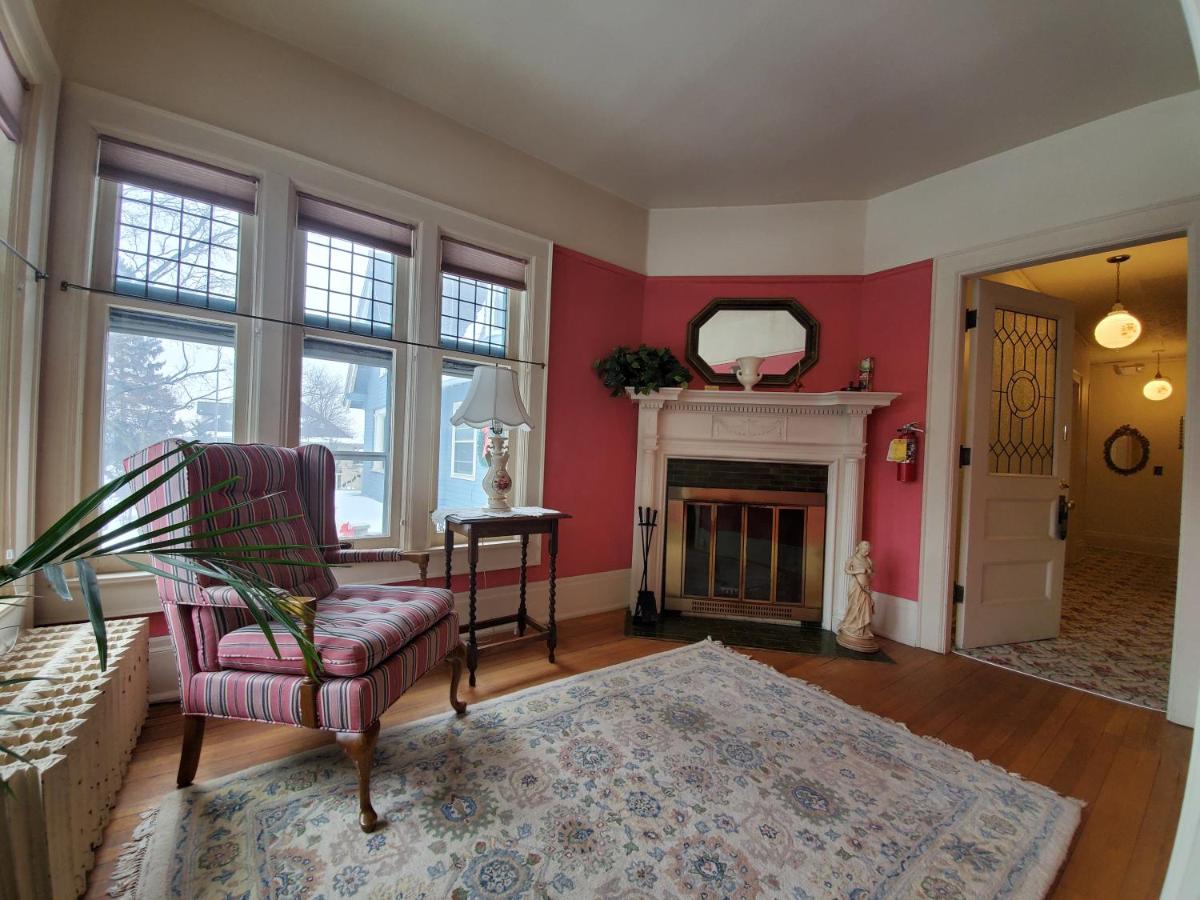 | Saravilla Bed & Breakfast