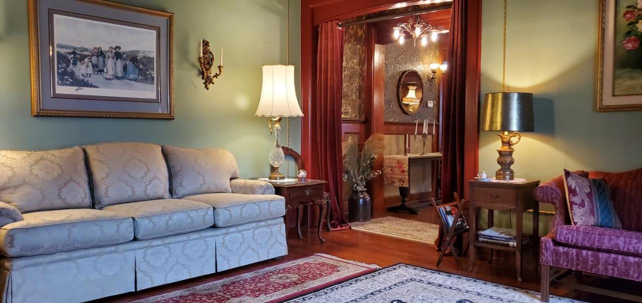 | Saravilla Bed & Breakfast