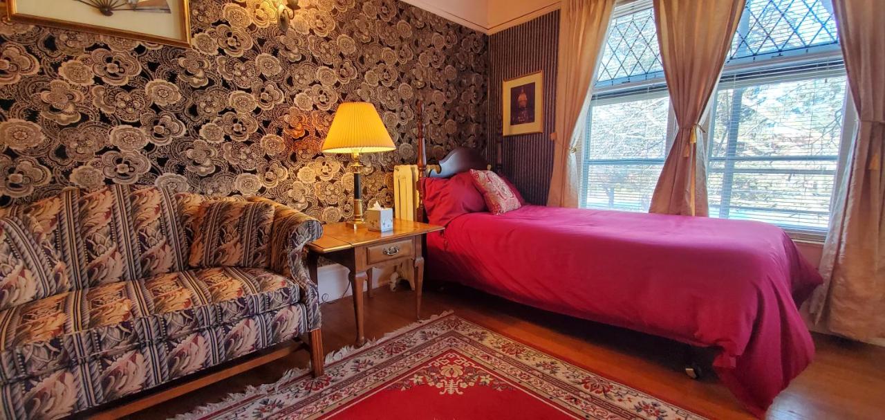 | Saravilla Bed & Breakfast
