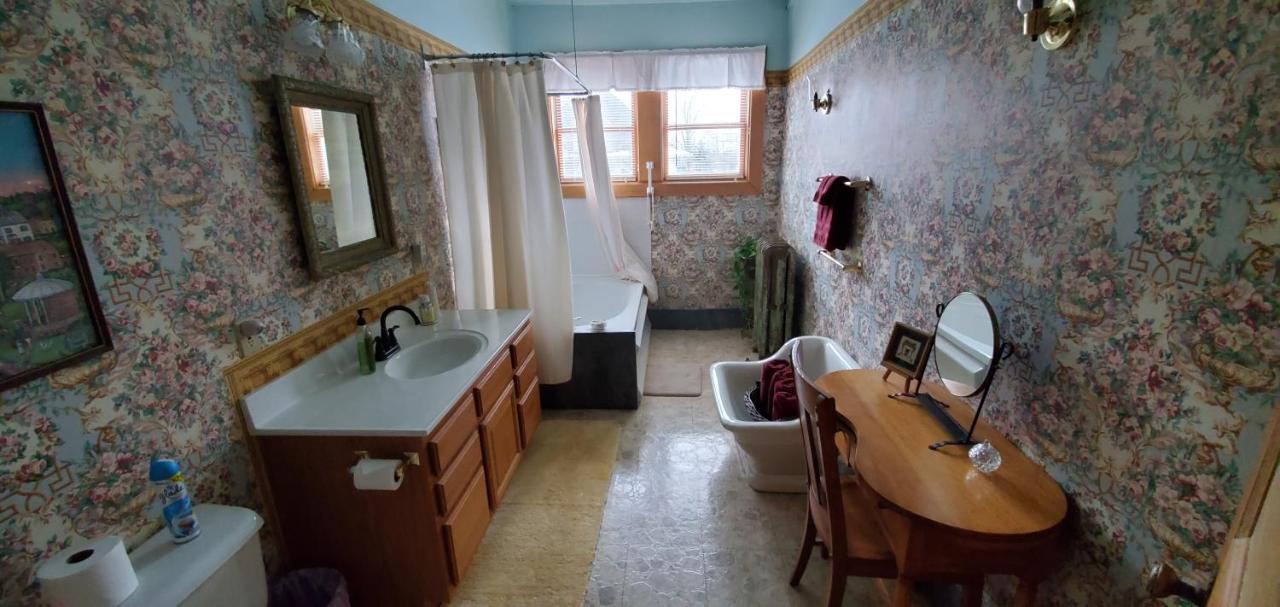 | Saravilla Bed & Breakfast