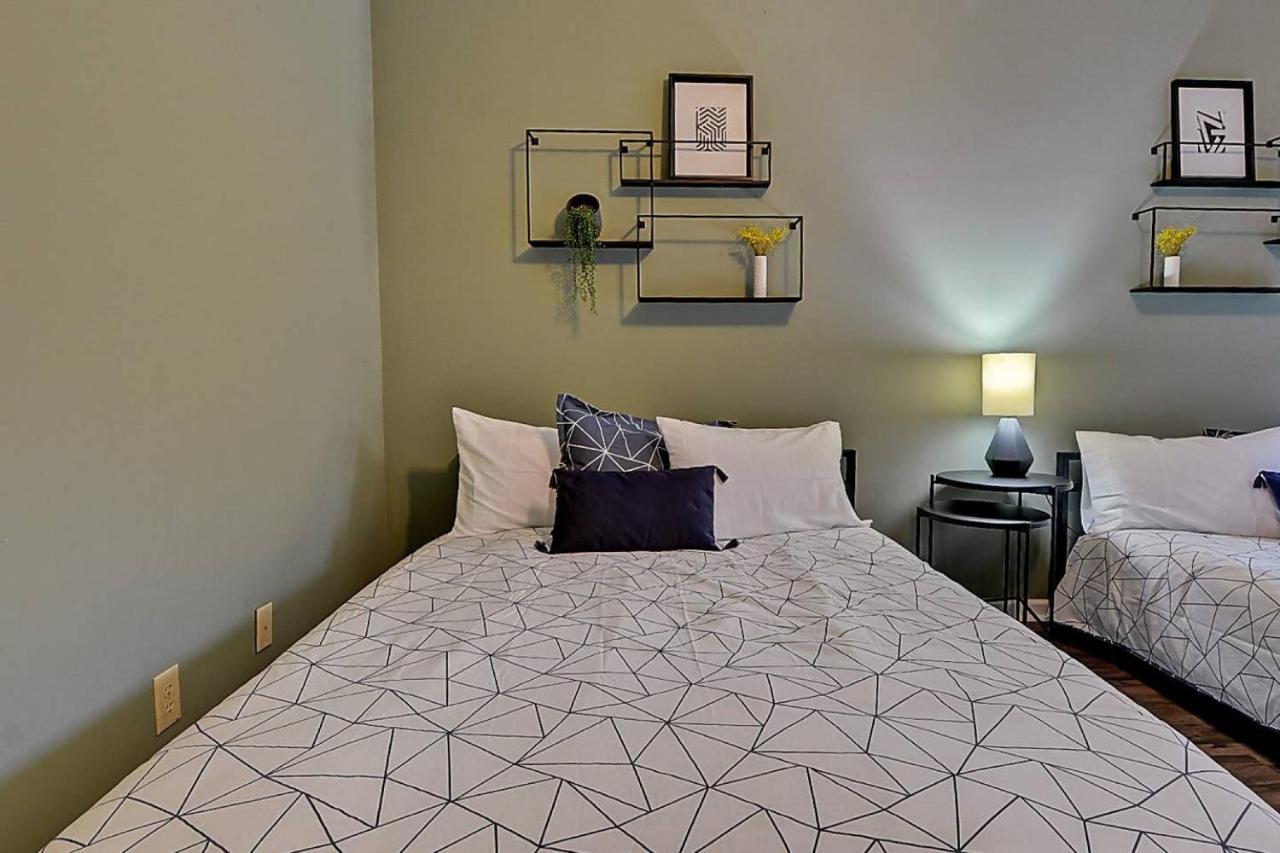 | 1433 Fletcher Ave,Indianapolis