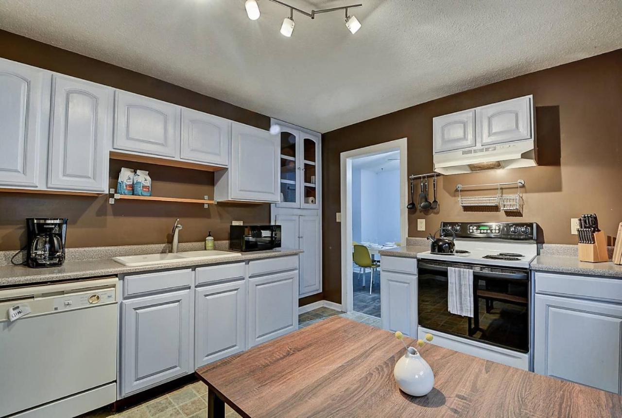 | 1433 Fletcher Ave,Indianapolis