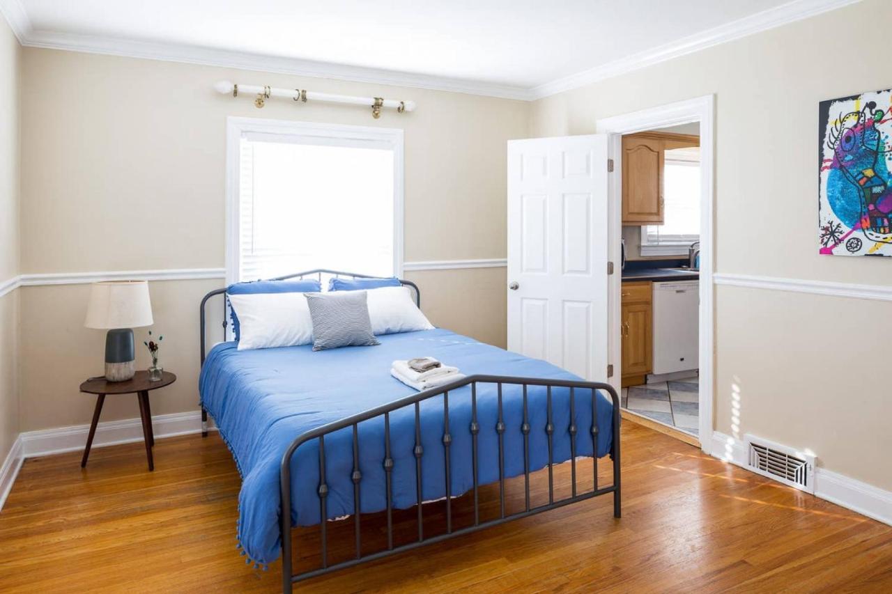 | 2203 Brighton Drive, Louisville