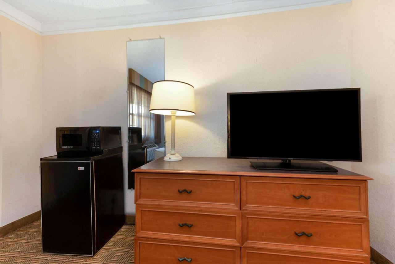 | La Quinta Inn by Wyndham Bossier City