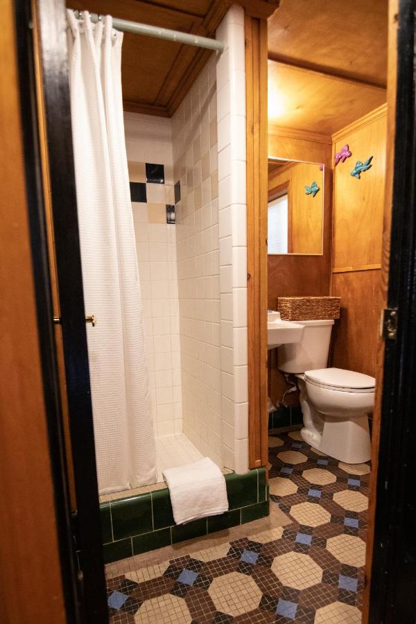 Deluxe Queen Suite at Anchor Inn Resort