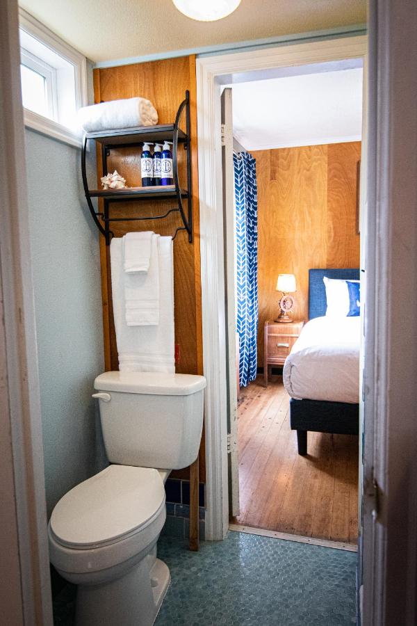 Deluxe King Room at Anchor Inn Resort