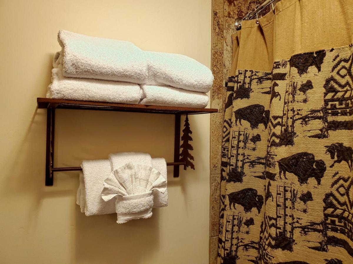 One-Bedroom Suite at Parkway Inn of Jackson Hole