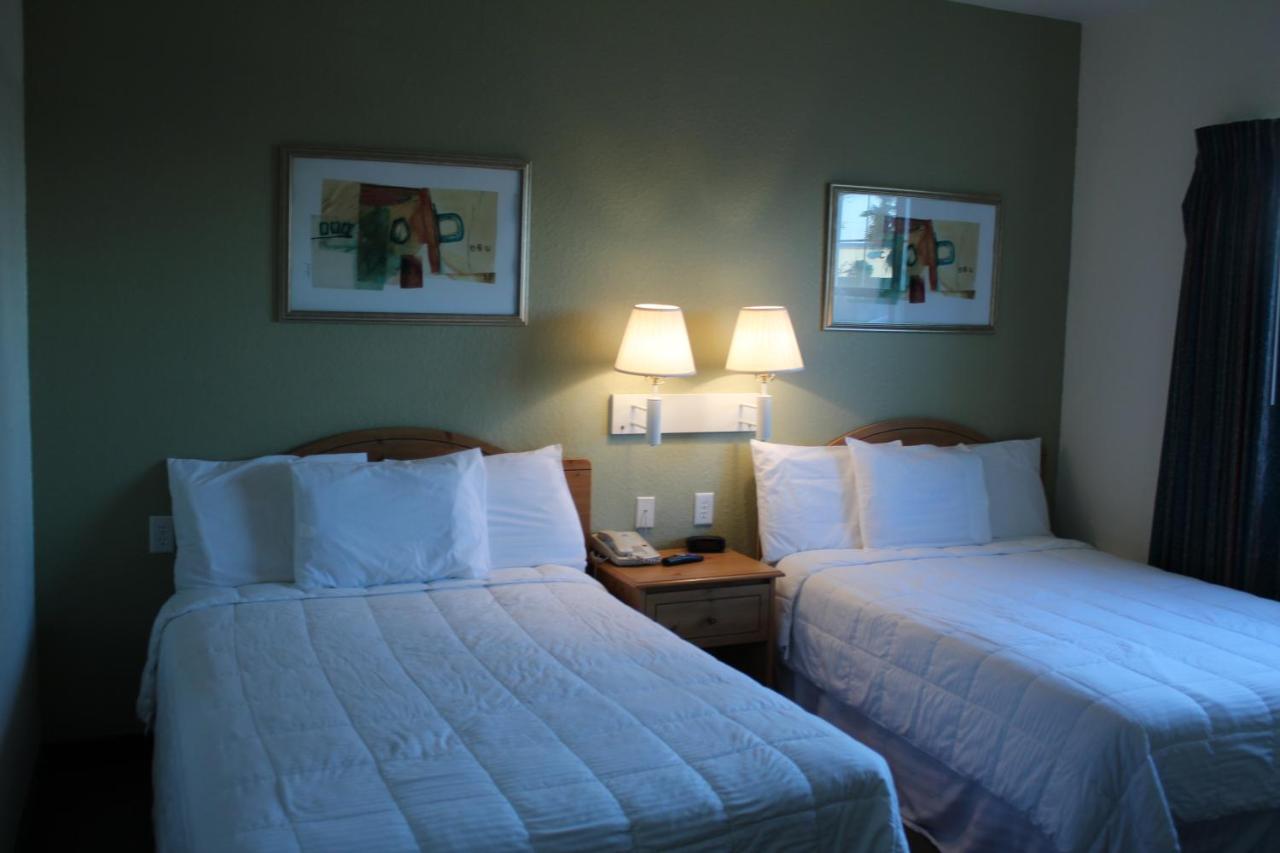 Standard Studio with Two Double Beds at Americas Best Value Inn & Suites Winnie