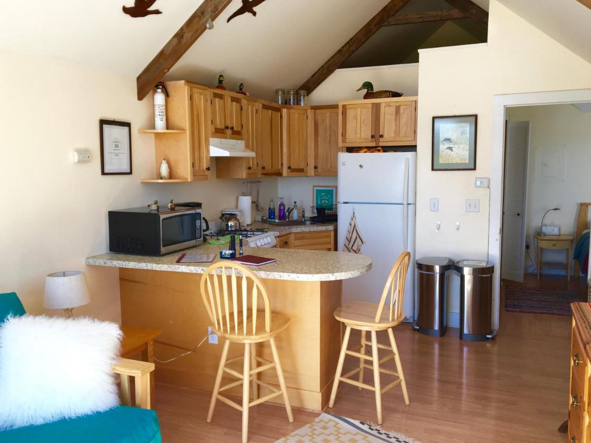 | Enfield Manor Bed&Breakfast and Vacation Rental