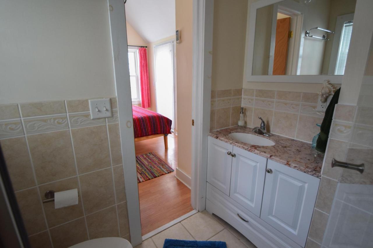 | Enfield Manor Bed&Breakfast and Vacation Rental