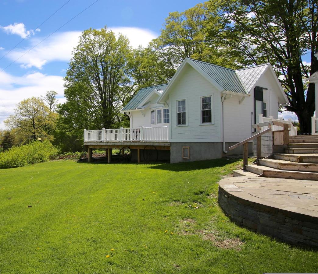 | Enfield Manor Bed&Breakfast and Vacation Rental