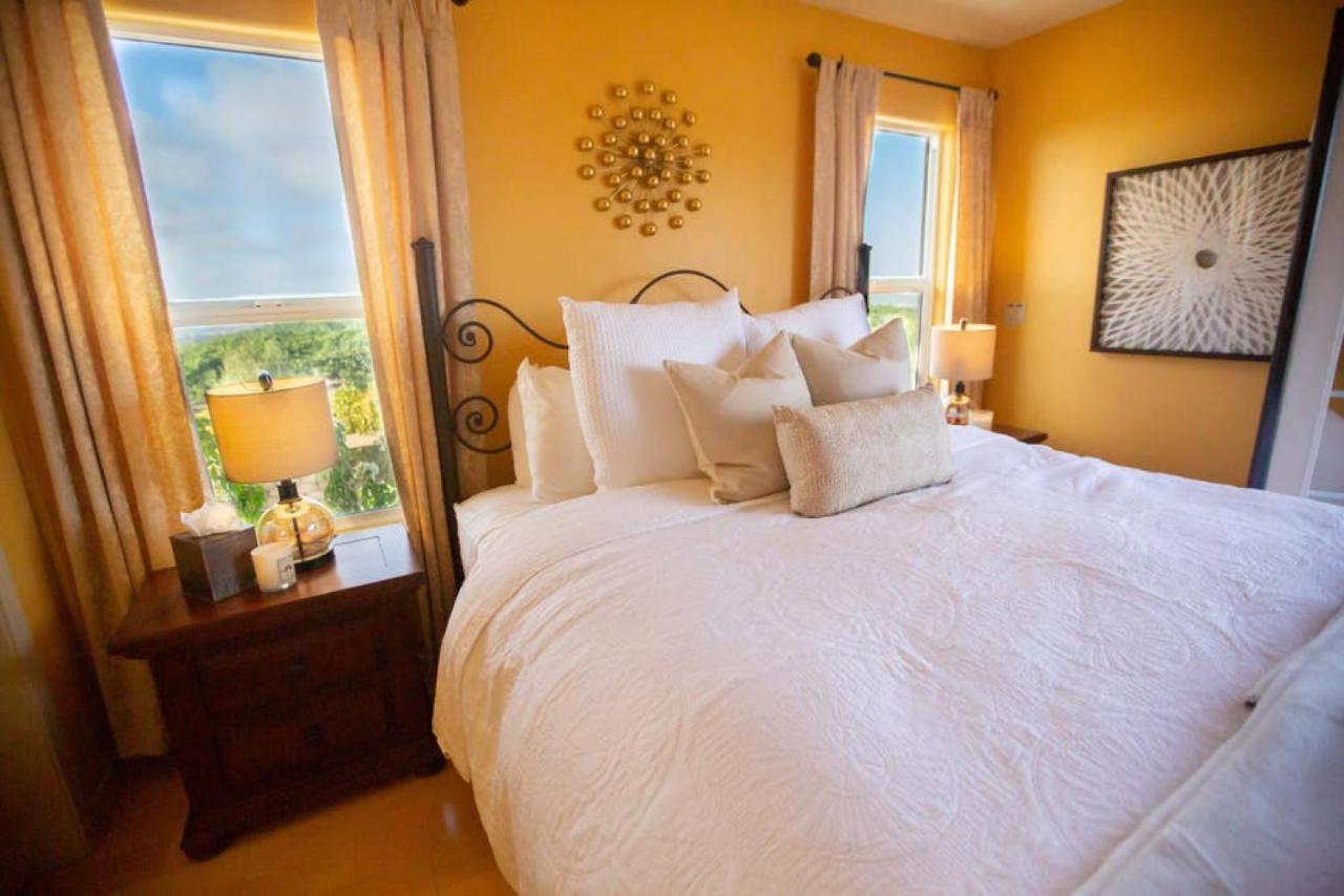 | Aterno Vineyard, Guest House