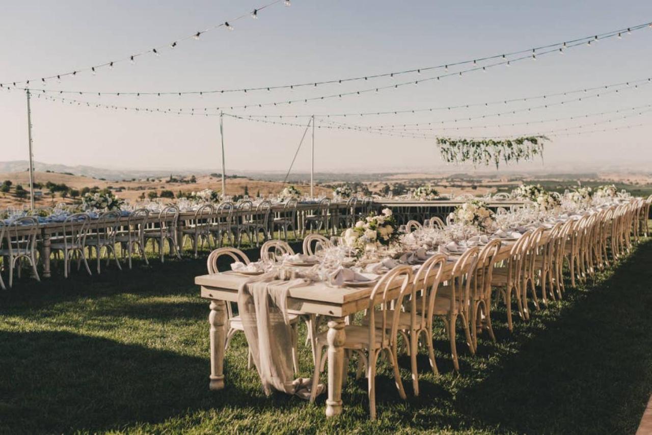 | Aterno Vineyard, Guest House