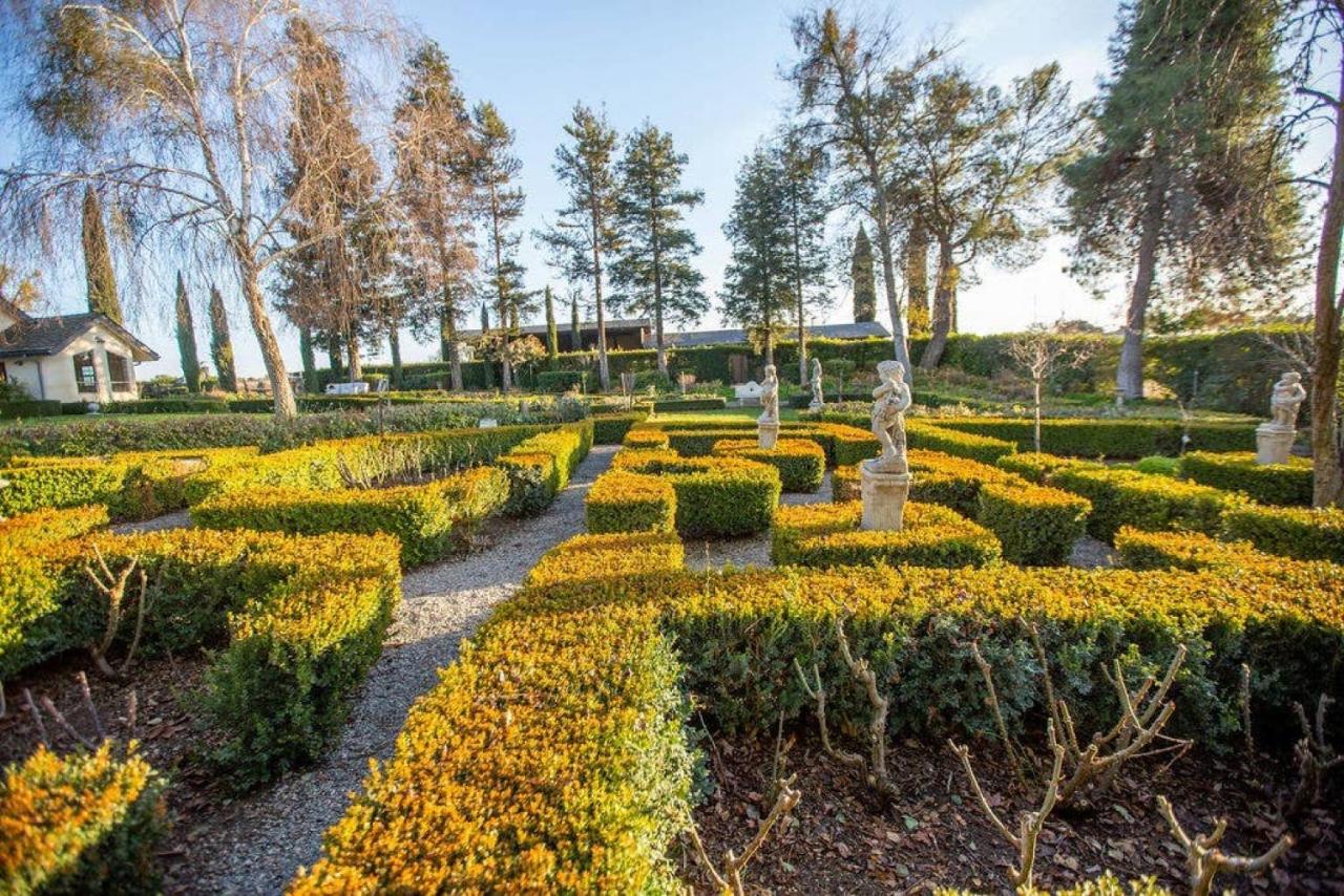 | Chateau Robles -Vineyard English Garden