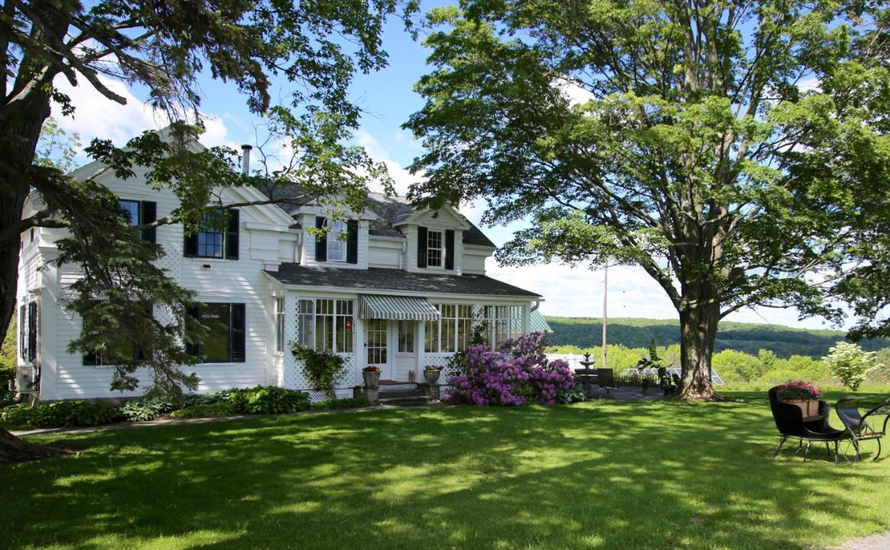 | Enfield Manor Bed&Breakfast and Vacation Rental