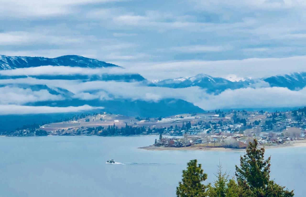 | Lakeside Lodge and Suites