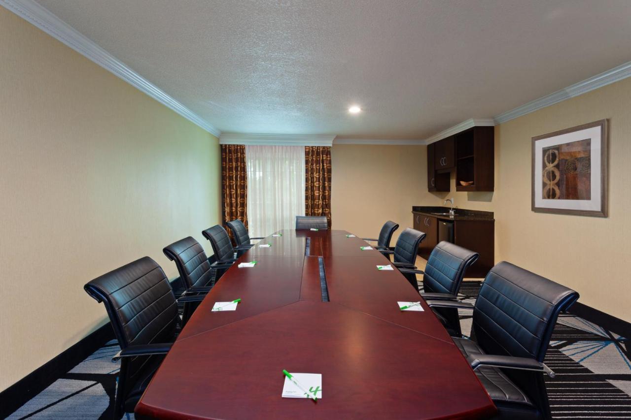  | Holiday Inn Hotel & Suites San Mateo-San Francisco SFO, an IHG Hotel