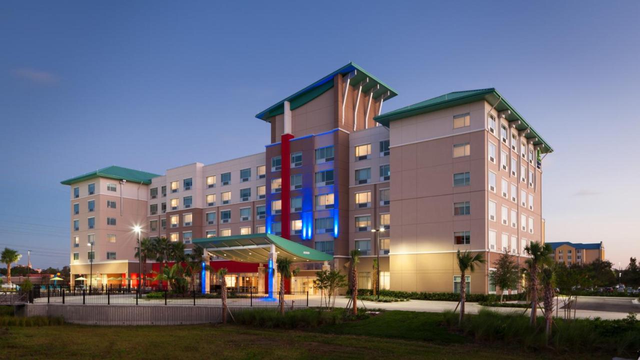  | Holiday Inn Express & Suites Orlando at SeaWorld, an IHG Hotel