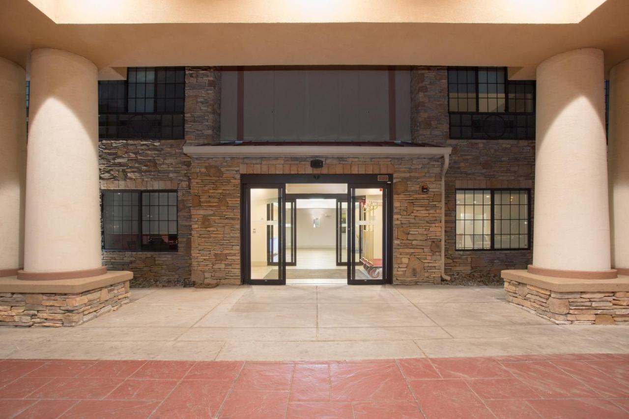 | Holiday Inn Express Hotel & Suites Fort Collins, an IHG Hotel