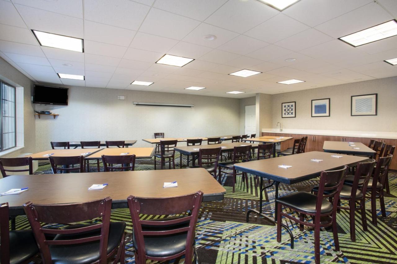 | Holiday Inn Express Hotel & Suites Fort Collins, an IHG Hotel