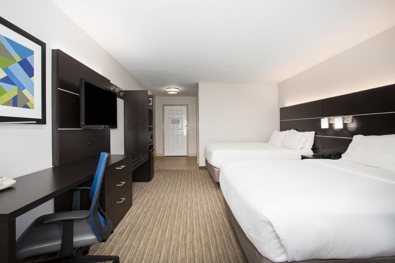 | Holiday Inn Express Hotel & Suites Fort Collins, an IHG Hotel