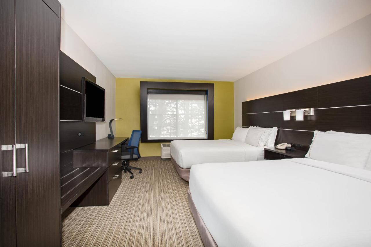  | Holiday Inn Express Hotel & Suites Fort Collins, an IHG Hotel