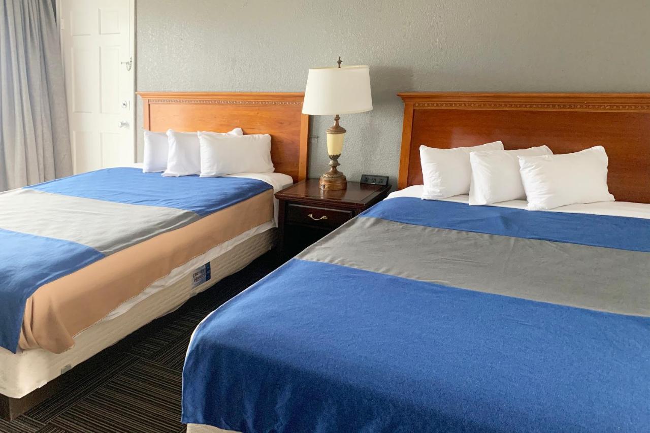 | Lakeview Inn