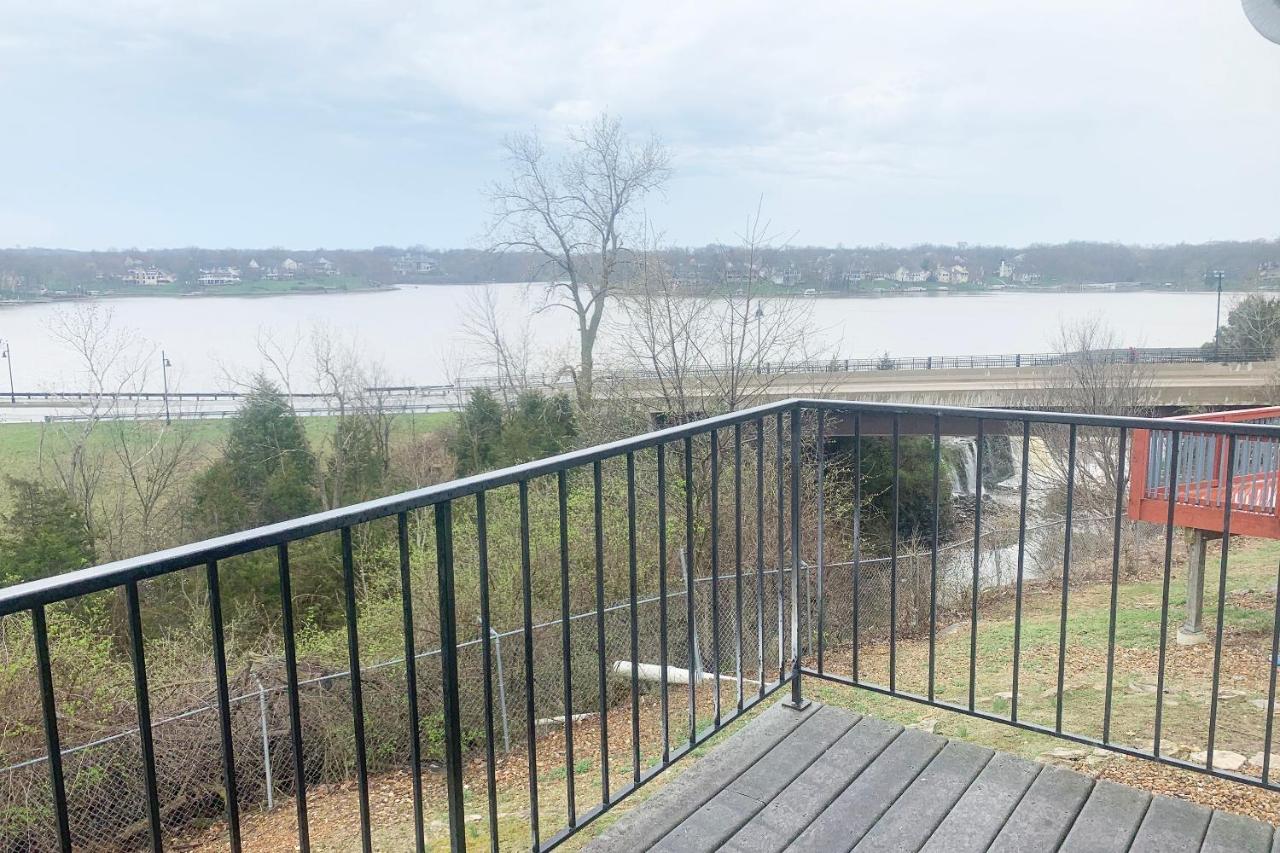 | Lakeview Inn