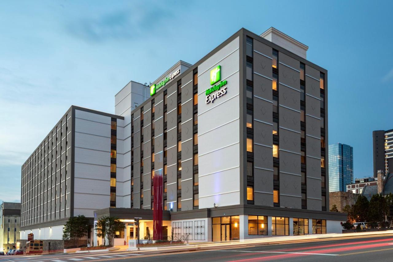  | Holiday Inn Express Nashville Downtown Conf Ctr