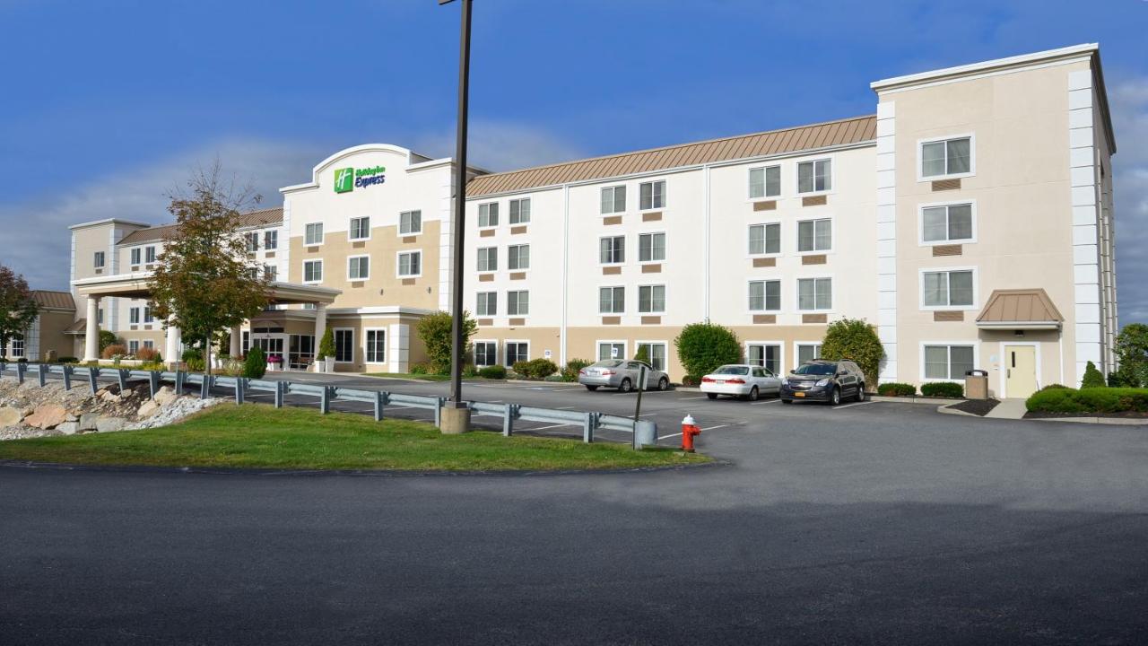 | Holiday Inn Express Boston/Milford Hotel, an IHG Hotel