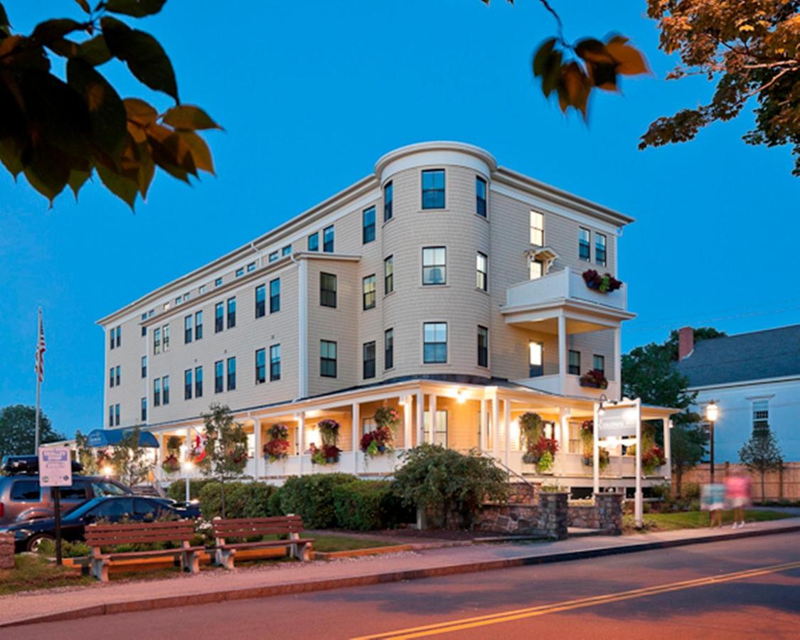 | Colonial Inn