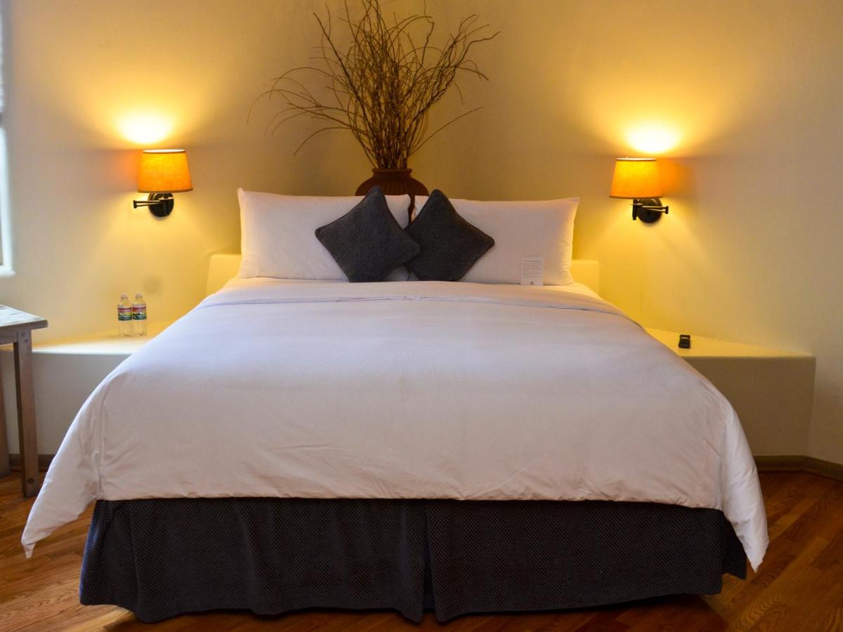 One-Bedroom Suite at Inn on the Alameda