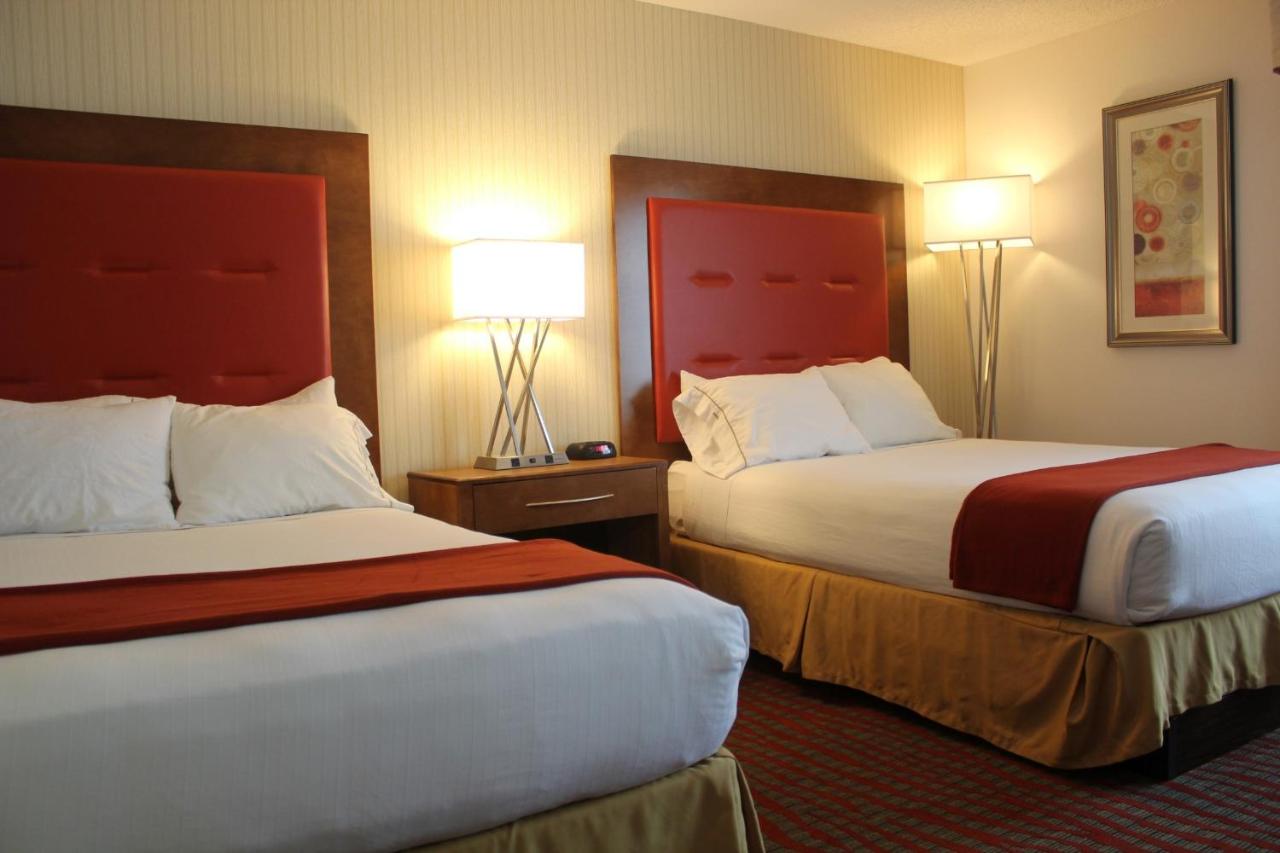 | Holiday Inn Express Boston/Milford Hotel, an IHG Hotel