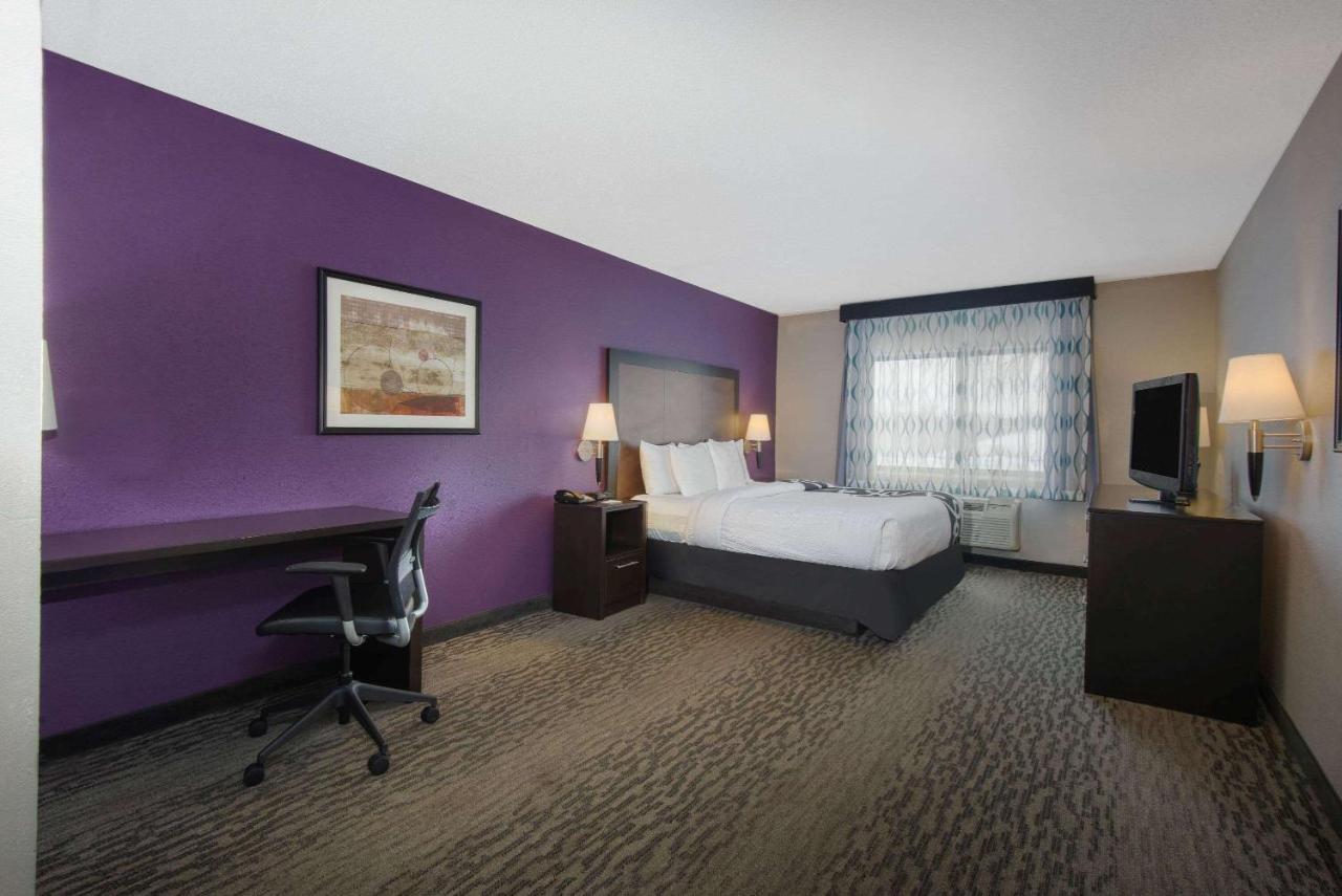 King Room - Disability Access at La Quinta Inn & Suites by Wyndham Erie