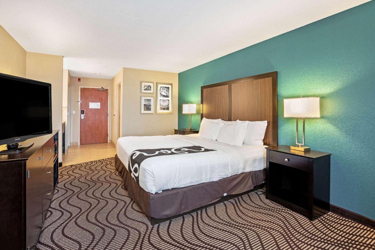 King Room - Mobility Access/Non-Smoking at La Quinta Inn & Suites by Wyndham Boise Towne Square
