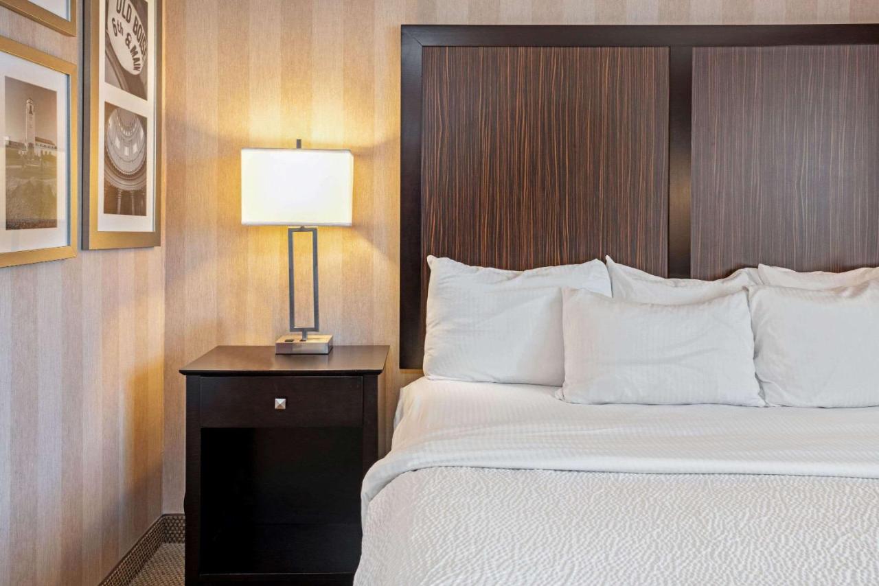 King Room at La Quinta Inn & Suites by Wyndham Boise Towne Square
