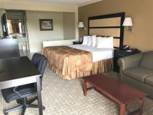 Room #33446121 at Best Western Inn & Suites