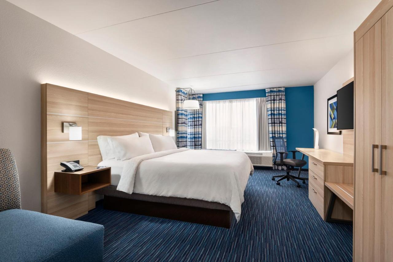 | Holiday Inn Express Dumfries-Quantico, an IHG Hotel