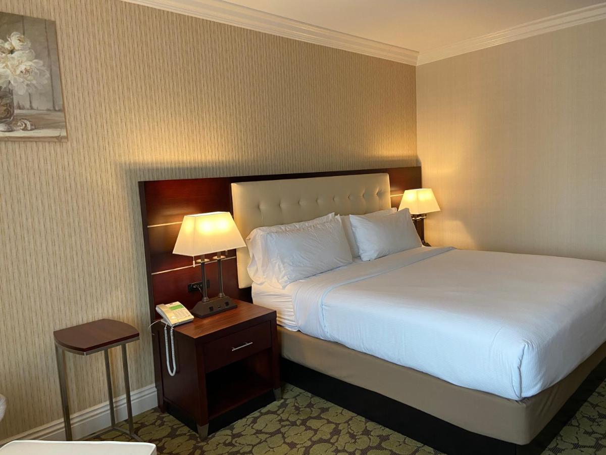 King Room with Sofa Bed - Non-Smoking at Holiday Inn El Monte - Los Angeles, an IHG Hotel