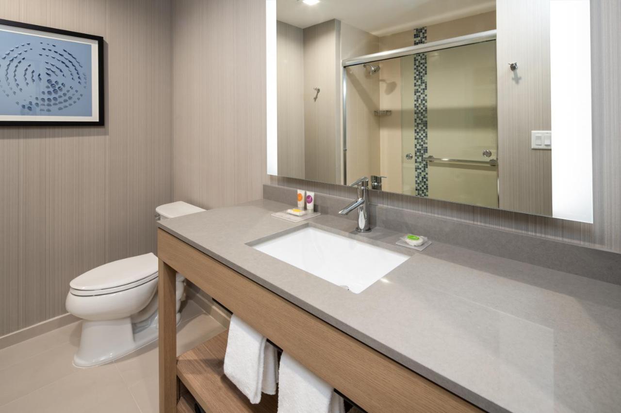 King Room at Hyatt Place Bakersfield