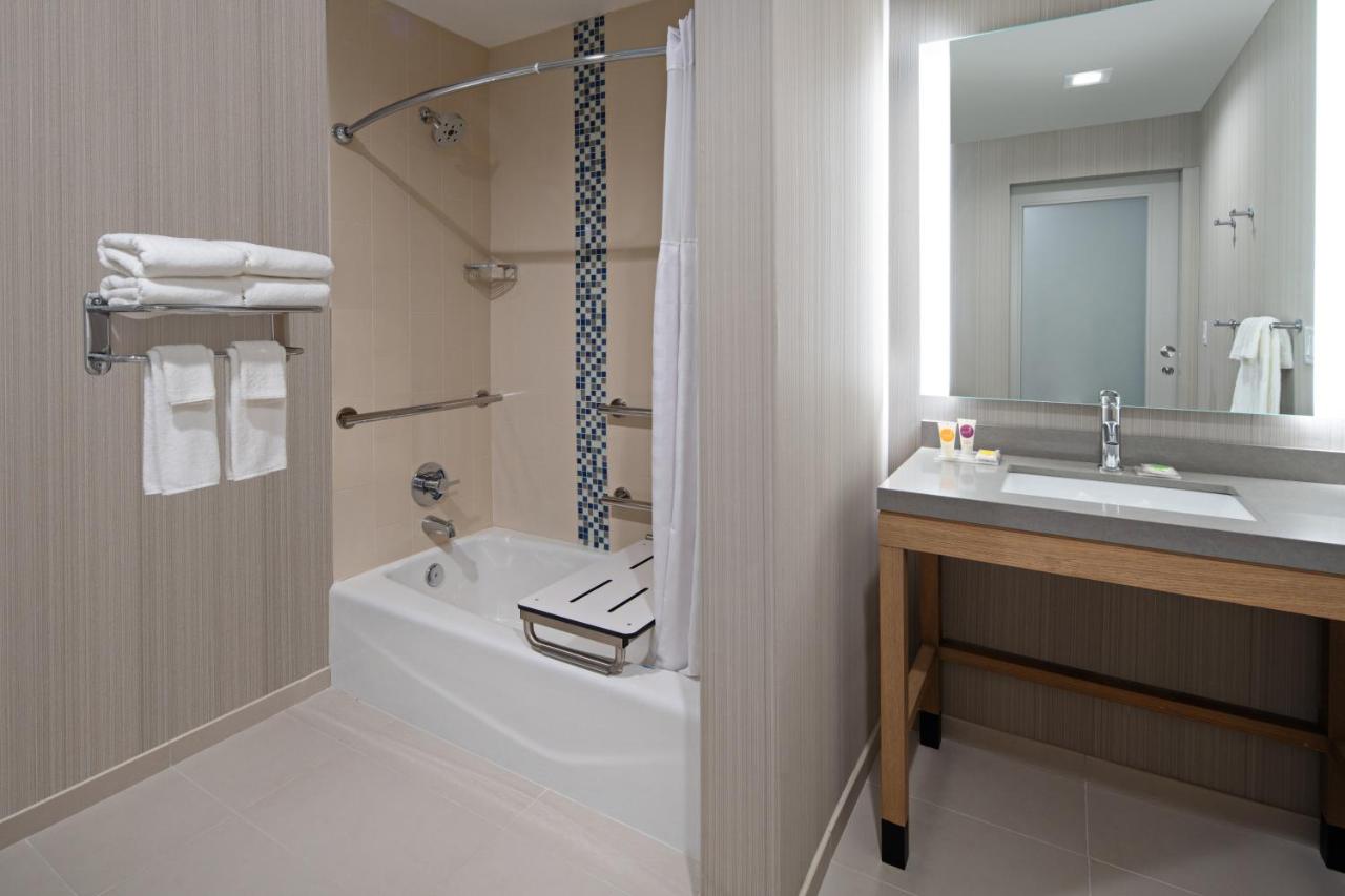 King Room - Disability Access at Hyatt Place Bakersfield