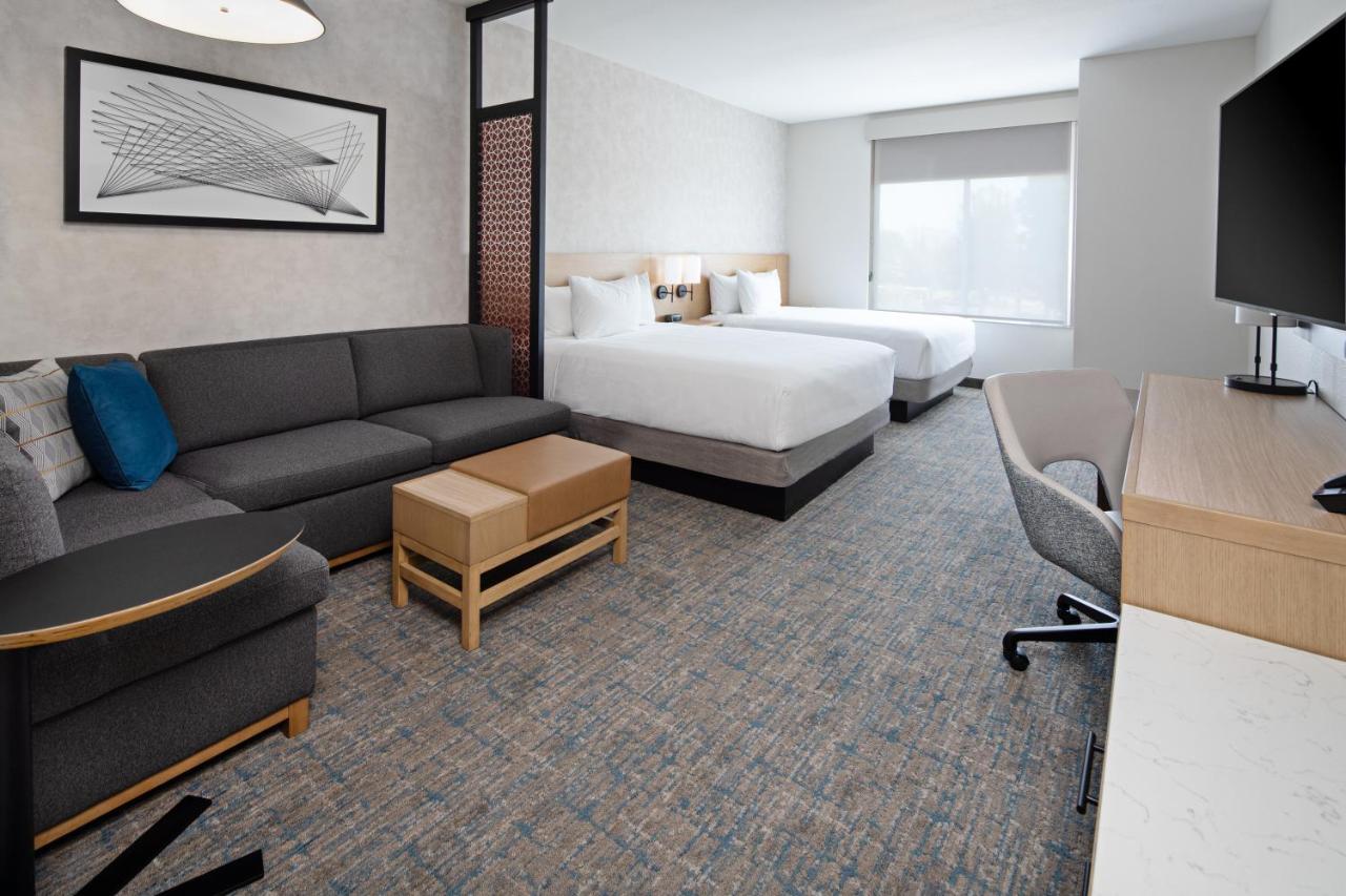 Queen Room - Disability Access at Hyatt Place Bakersfield