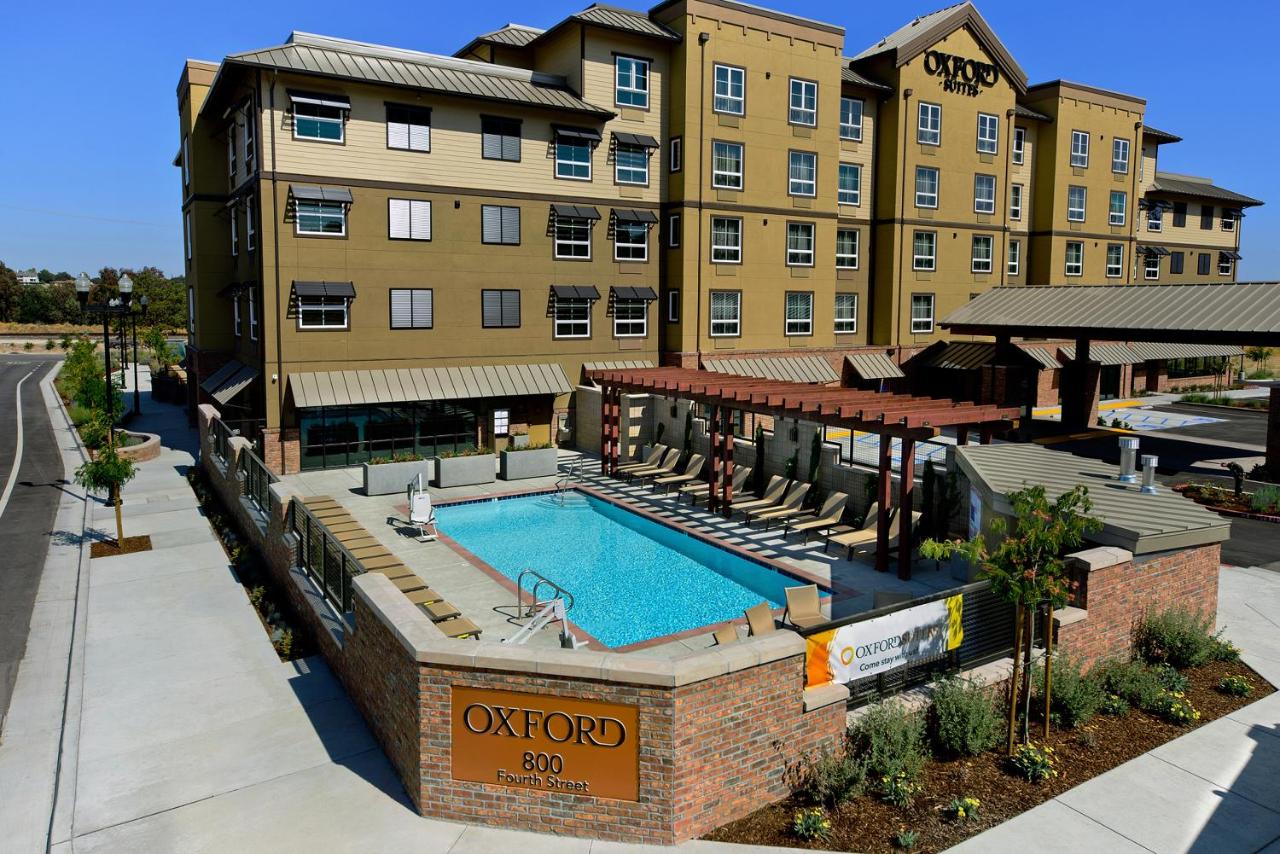 | Oxford Suites Paso Robles