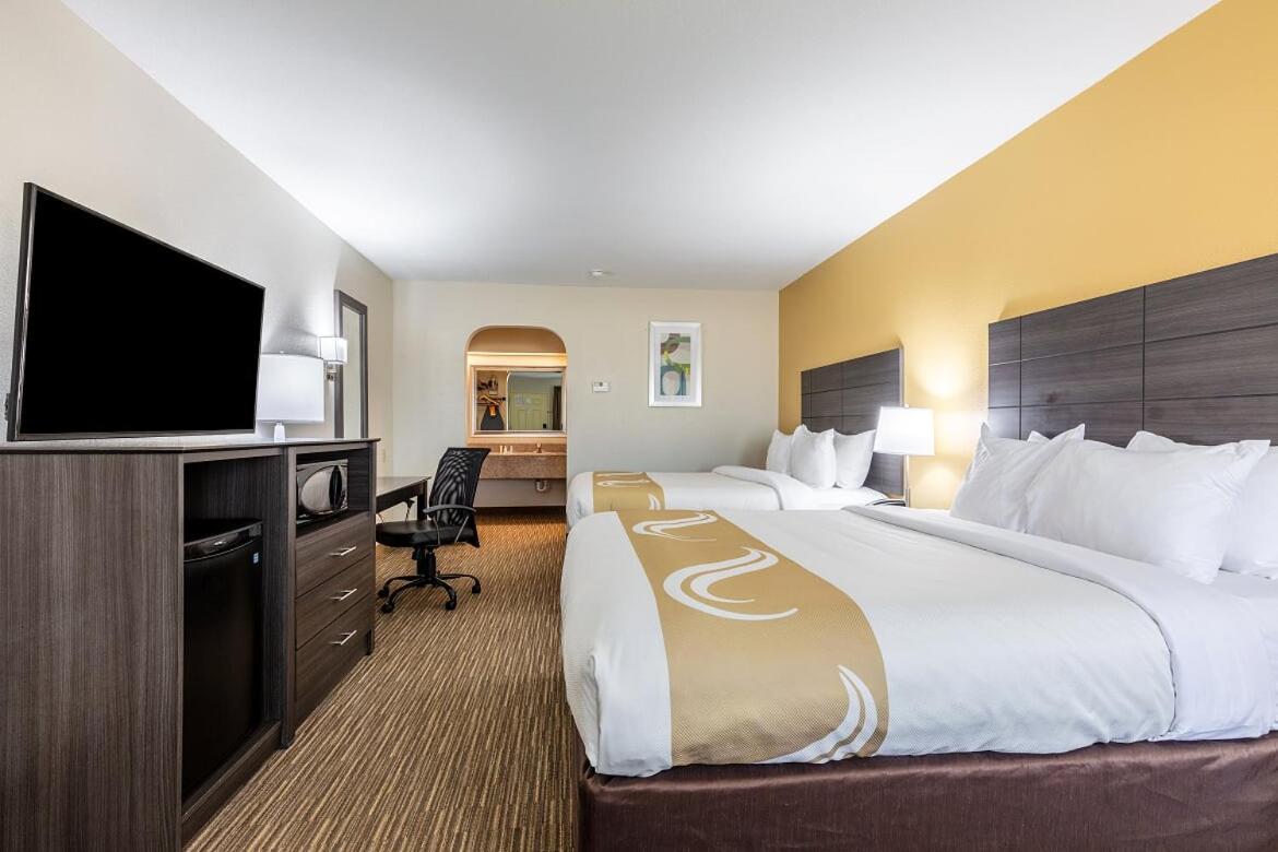 Queen Room with Two Queen Beds - Non-Smoking at Quality Inn Southaven - Memphis South