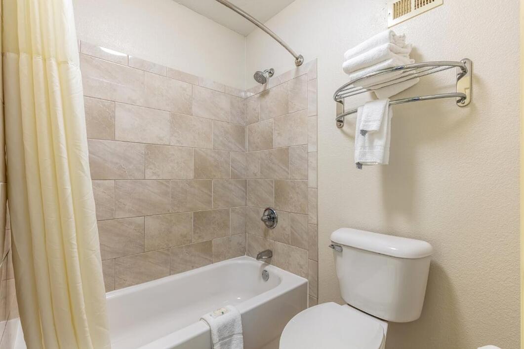 Queen Room with Two Queen Beds - Non-Smoking at Quality Inn Southaven - Memphis South